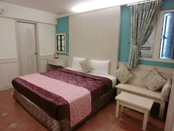 Tek Büyük Yataklı Oda, Penceresiz, Kule