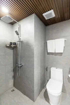 Deluxe Tek Büyük Yataklı Oda (Riverfront)