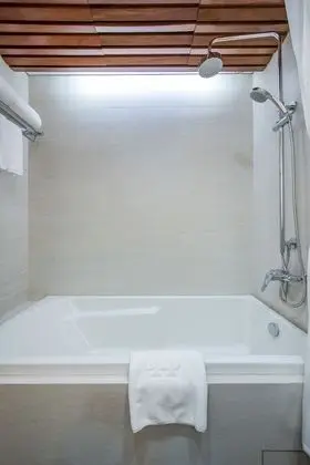 Superior Tek Büyük Yataklı Oda, Şehir Manzaralı