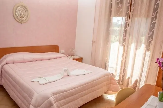 Tek Büyük veya İki Ayrı Yataklı Oda, 1 Yatak Odası, Banyolu/Duşlu