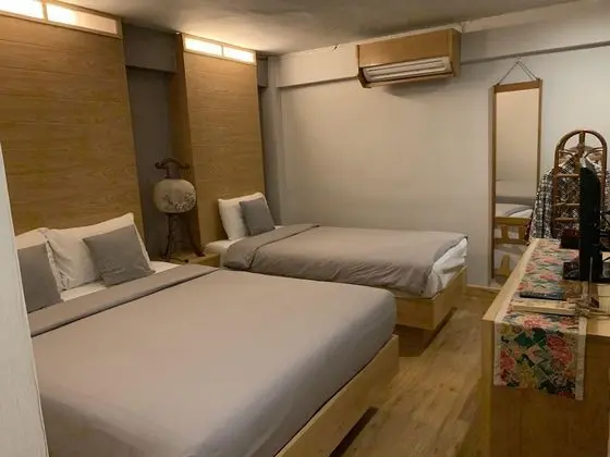 Deluxe Twin Bed