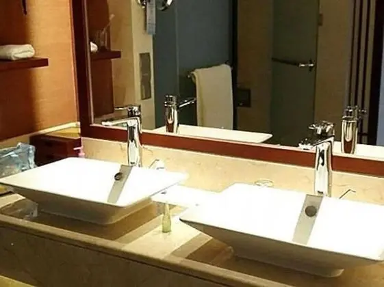 Exclusive Tek Büyük Yataklı Oda