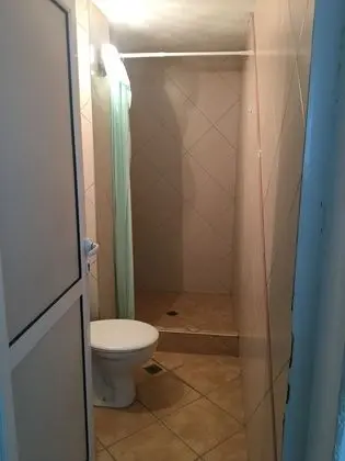 Bed in 8-Bed Mixed Shared Dormitory