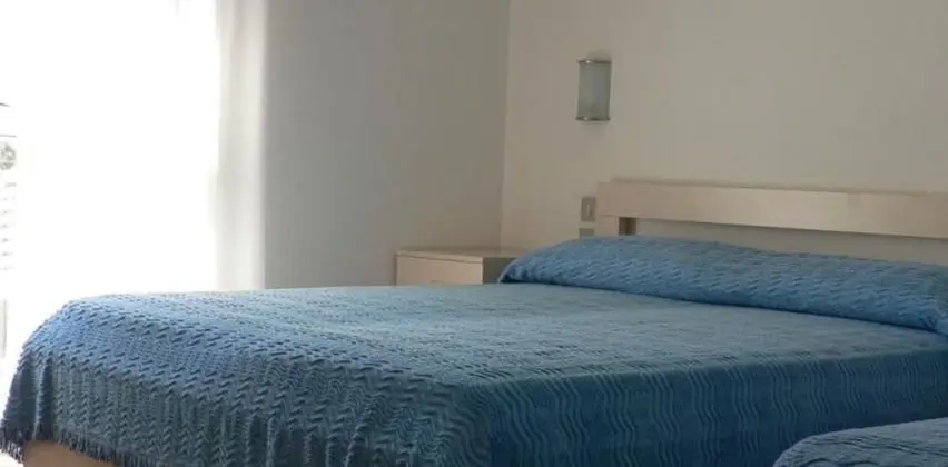 Classic Üç Kişilik Oda