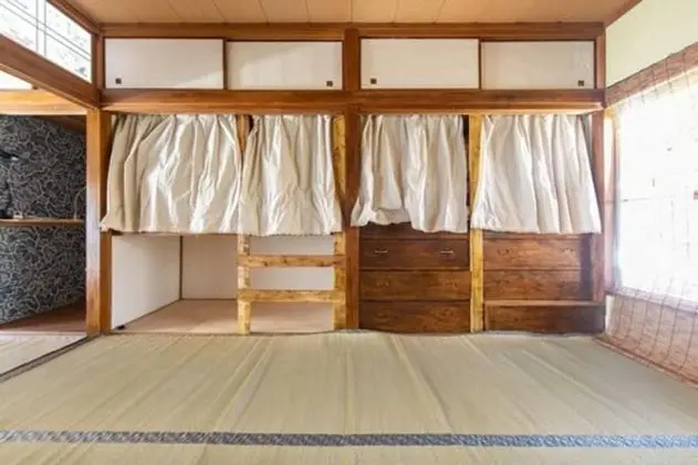 Economy Üç Kişilik Oda, Ortak Banyo (A)