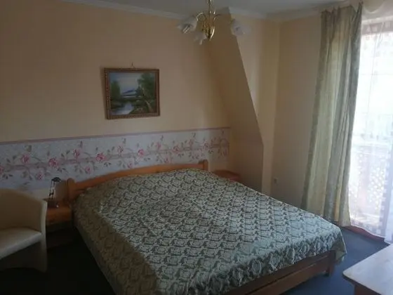 Exclusive Tek Büyük Yataklı Oda