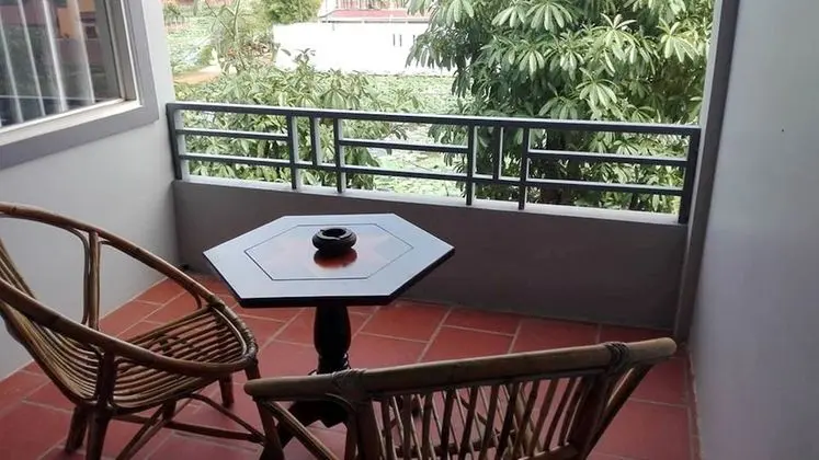 Deluxe Tek Kişilik Oda, Havuz Manzaralı