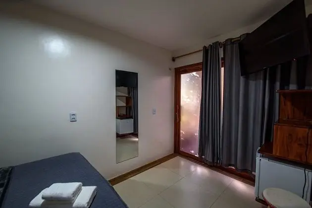 Traditional Tek Büyük Yataklı Oda