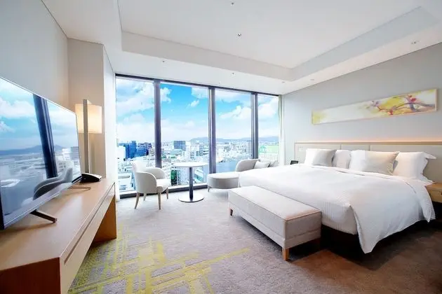 Deluxe Tek Büyük Yataklı Oda, 1 En Büyük (King) Boy Yatak, Sigara İçilmez (Premium, 10th-12th Floor)