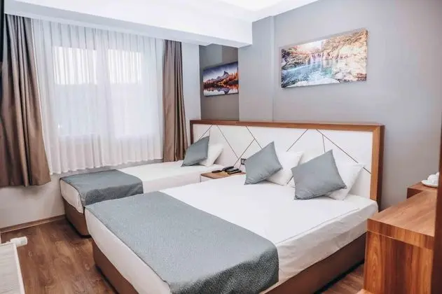 Aile Odası, Şehir Manzaralı
