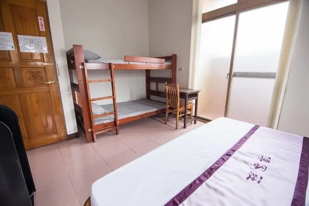 Dört Kişilik Oda, Ortak Banyo