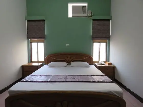 Üç Kişilik Oda, Ortak Banyo
