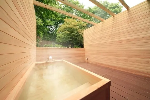 Luxury Dört Kişilik Oda, Birden Çok Yatak, Sigara İçilmez (Japanese Western Style, Open-air Bath)
