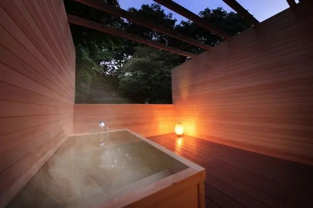 Luxury Dört Kişilik Oda, Birden Çok Yatak, Sigara İçilmez (Japanese Western Style, Open-air Bath)