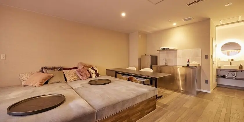 Basic Daire, 5 Yatak Odası, Balkon