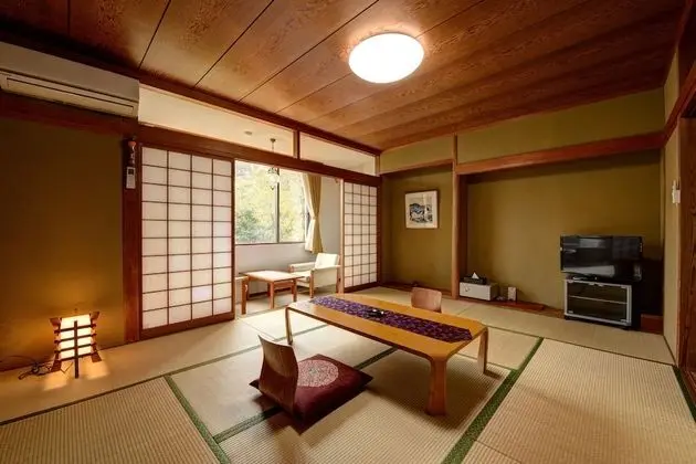 Traditional Oda