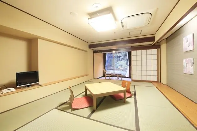 Traditional Oda (Japanese Room, half openaired bath)