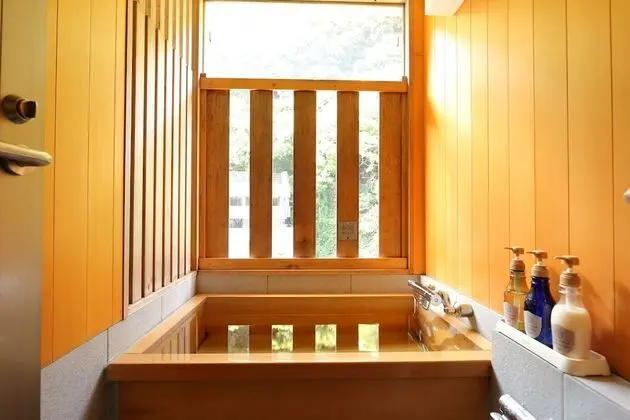 Traditional Oda (Japanese Room, half openaired bath)