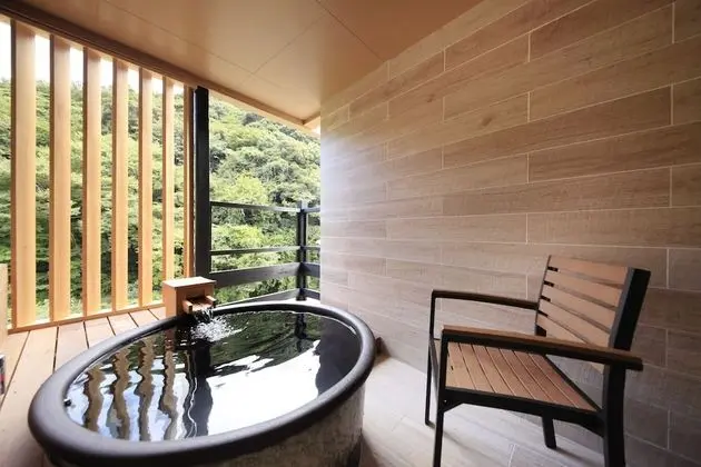 Traditional Oda, Sigara İçilmez, Nehir Manzaralı (Open-Air Bath - Breakfast + Dinner In)