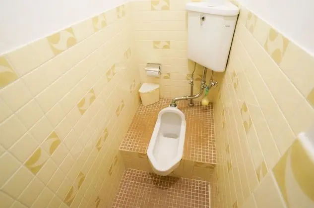 Economy Dört Kişilik Oda, Ortak Banyo