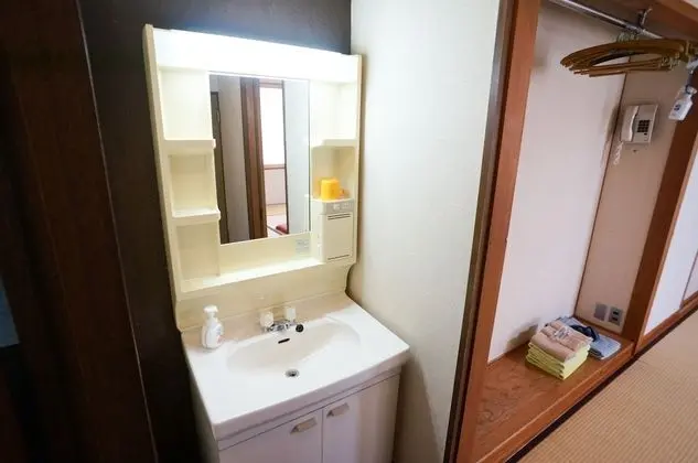 Economy Dört Kişilik Oda, Ortak Banyo