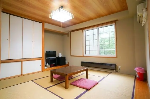 Traditional Oda, Özel Banyo, Ek Bina