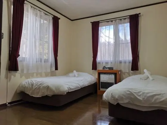 İki Ayrı Yataklı Oda, Ortak Banyo (with Private Toilet)