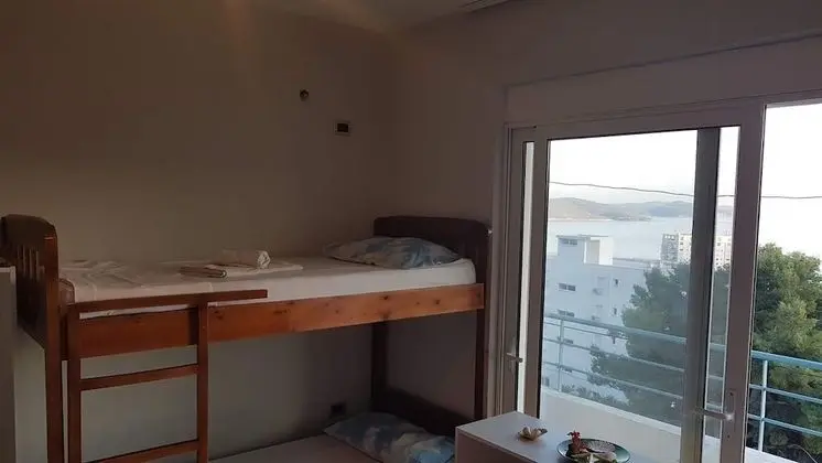 Bed in 14-Beds Shared Mixed Dormitory, Balcony, Sea View