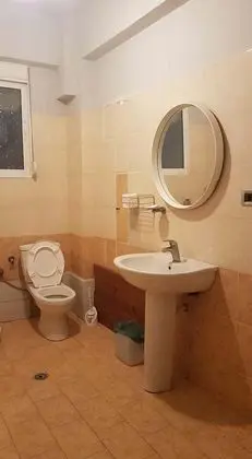 Bed in 7-Bed Shared Mixed Dormitory, Balcony, Sea View