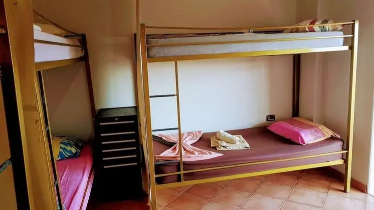 Bed in 8-Beds Shared Female Dormitory, Balcony, Sea View