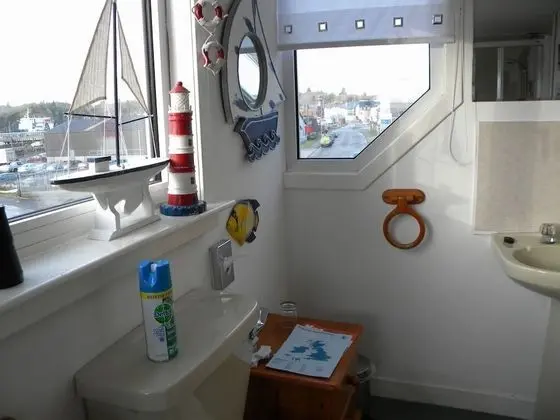 Üç Kişilik Oda, Ortak Banyo (Room3)