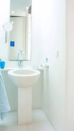 Ev