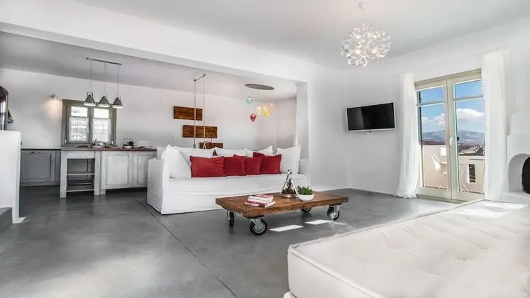 Villa (Panoramic View)