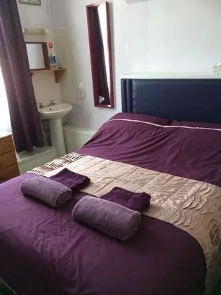 Üç Kişilik Oda, Banyolu/Duşlu