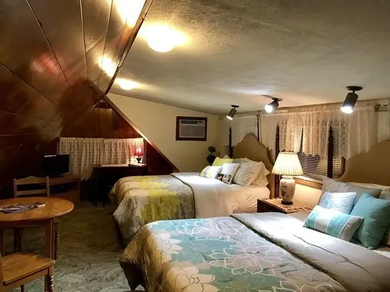 Tek Büyük Yataklı Oda, 2 Büyük (Queen) Boy Yatak (Jasmine Room)