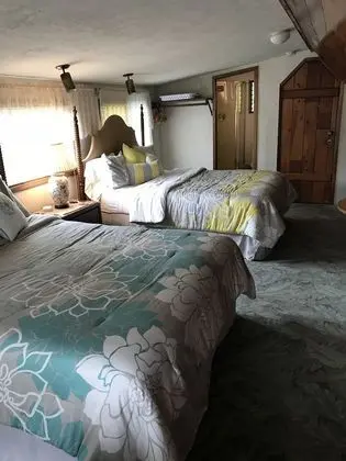 Tek Büyük Yataklı Oda, 2 Büyük (Queen) Boy Yatak (Jasmine Room)