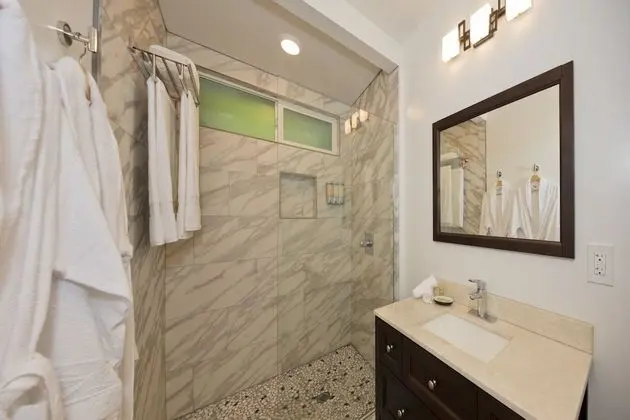 Deluxe Tek Büyük Yataklı Oda, 1 Büyük (Queen) Boy Yatak, Veranda, Bahçeli