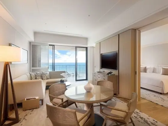 Oda (Executive Ocean Front Suite Twin)