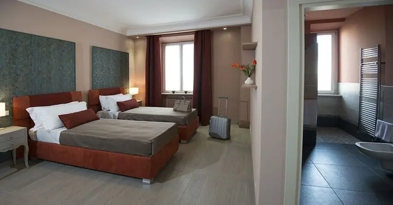 Basic Tek Büyük veya İki Ayrı Yataklı Oda, Banyolu/Duşlu