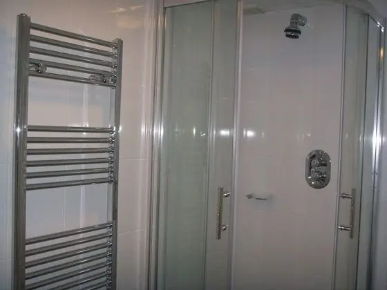 Süit, Banyolu/Duşlu (2 Ad and 2Ch (under 12))