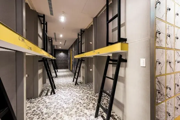 Ortak Ranzalı Oda, Sadece kadınlar için, Ortak Banyo