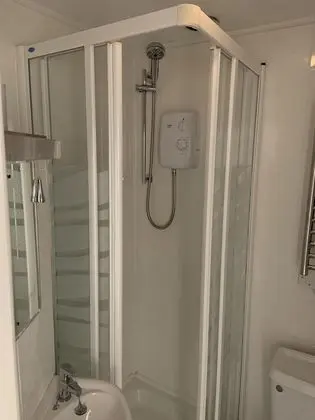 Standard Tek Kişilik Oda, Banyolu/Duşlu
