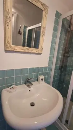Deluxe Dört Kişilik Oda, Banyolu/Duşlu, Deniz Manzaralı (Arua)