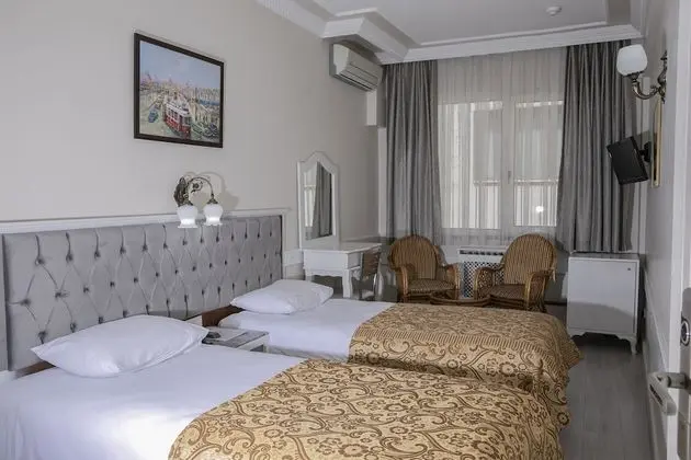 Standard Tek Büyük veya İki Ayrı Yataklı Oda