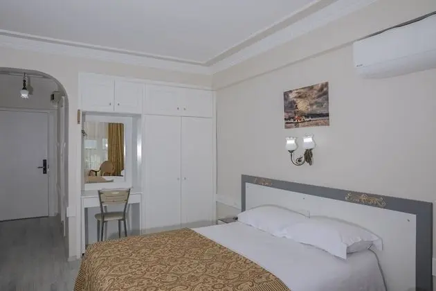 Standard Tek Büyük veya İki Ayrı Yataklı Oda, Deniz Manzaralı