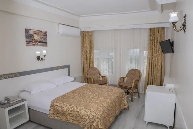 Standard Tek Büyük veya İki Ayrı Yataklı Oda, Deniz Manzaralı