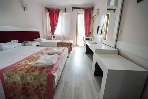 Standard Üç Kişilik Oda