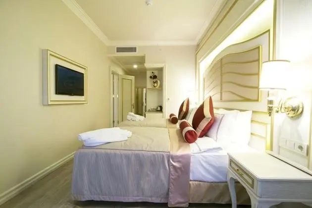 Bağlantılı Oda, Şehir Manzaralı