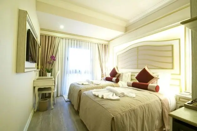 Bağlantılı Oda, Şehir Manzaralı