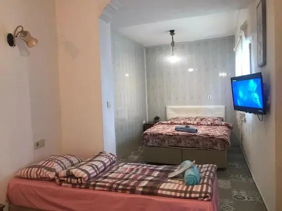 Aile Odası, Bahçe Manzaralı, Balkonsuz